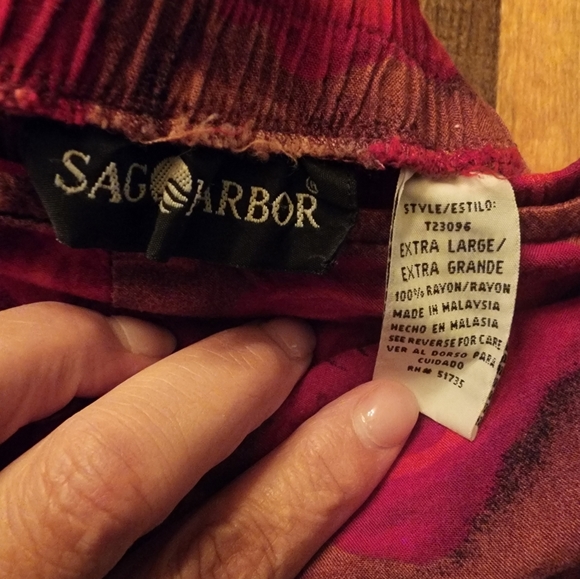 Sag Harbor burgundy floral skirt. Size XL - Picture 5 of 9